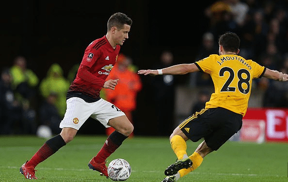 米兰的出场 米兰的出场